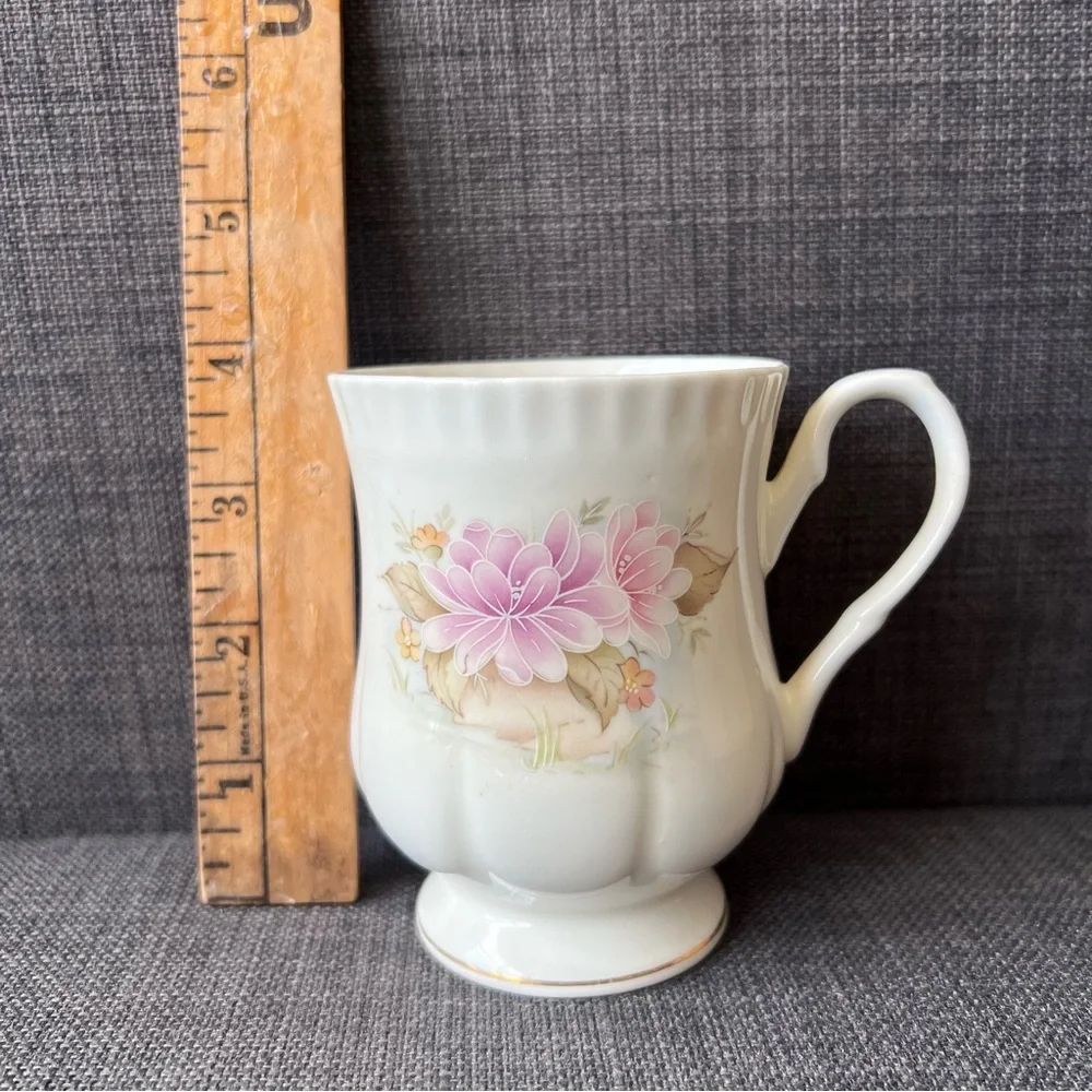 Crown Ceramics LTD India Charming Pink Floral Mug vintage - Picture 9 of 9